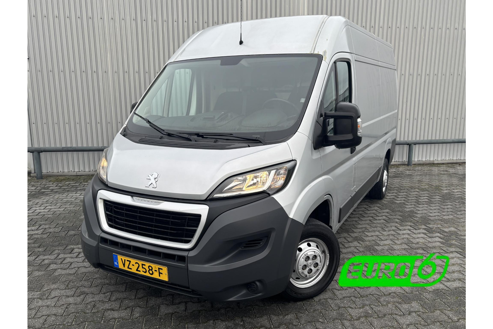 Peugeot Boxer 330 2.0 BlueHDI L2H2 Premium*A/C*NAVI*HAAK*CAM*